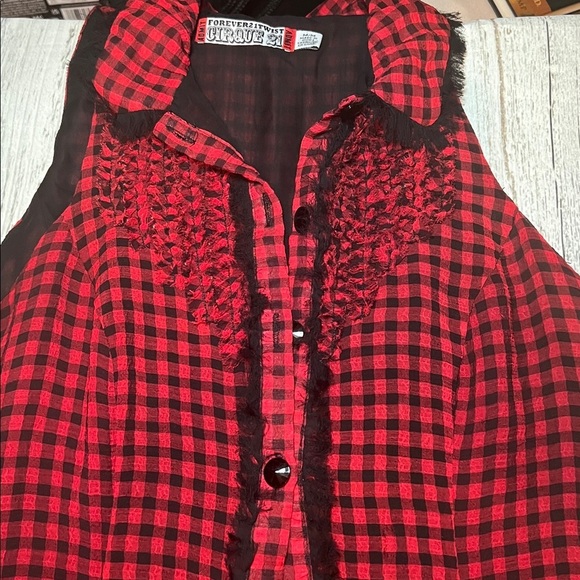 Forever 21 Cirque Red & Black Checkered Sleeveless Button-Down Top – Size M - Picture 9 of 11